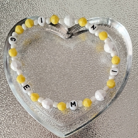 Gemini Beaded Bracelet - Yellow and White - Picture 5 of 7